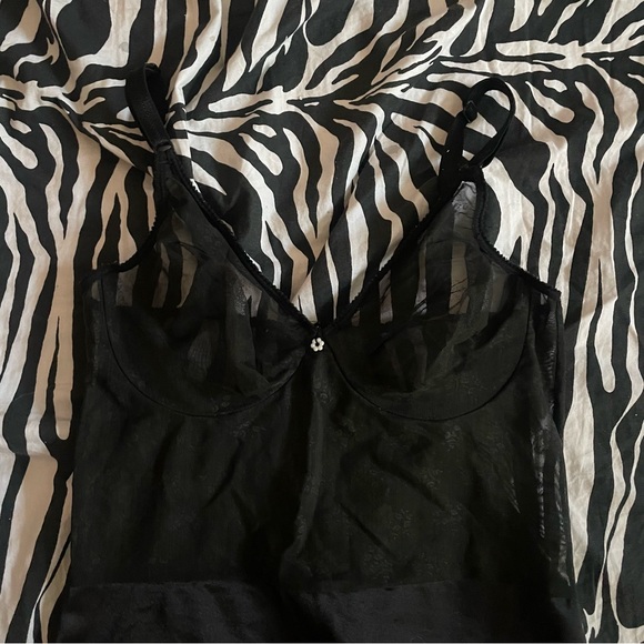 Vintage lace and mesh slip dress 🖤 - Picture 2 of 3